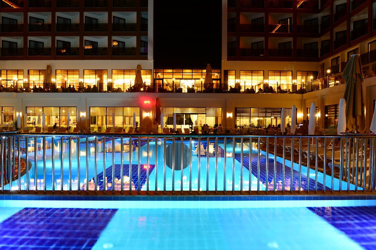 Glamour Resort & Spa Side Exterior foto
